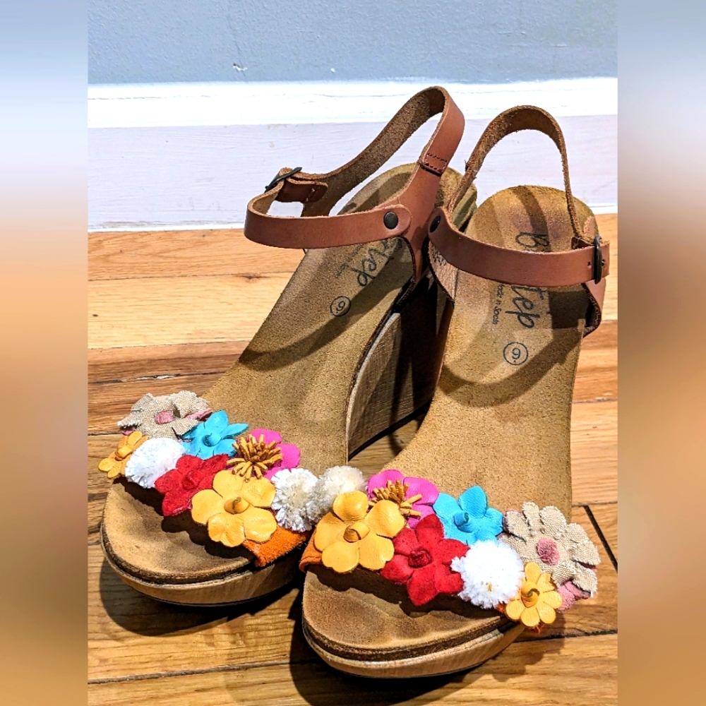 Beautiful Biostep Women's Floral Wedge Sandals - 9 - Picture 5 of 10